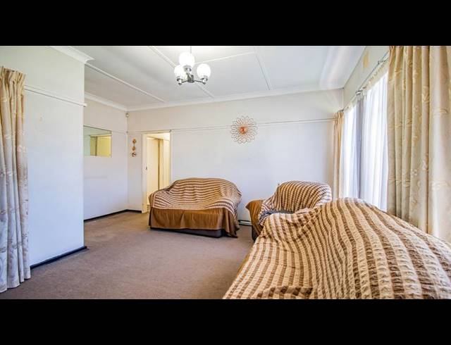 3 BEDROOM HOUSE FOR SALE IN WYCHWOOD